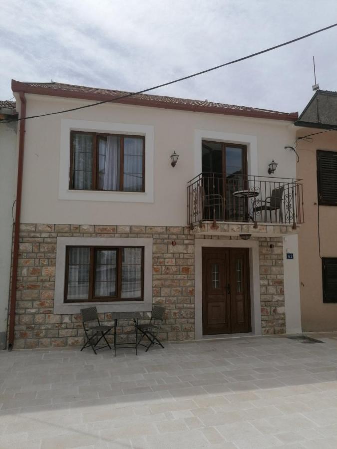 Vila Mira Trebinje Exterior foto