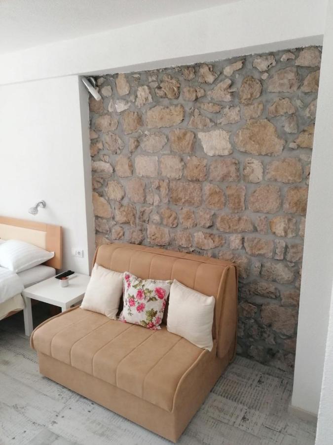 Vila Mira Trebinje Exterior foto