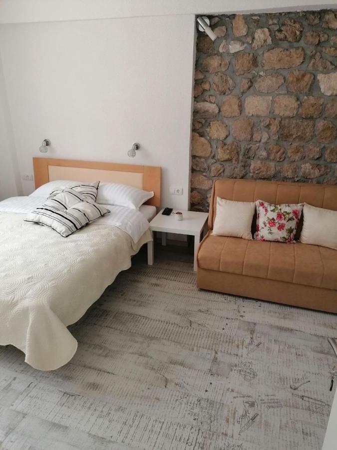 Vila Mira Trebinje Exterior foto