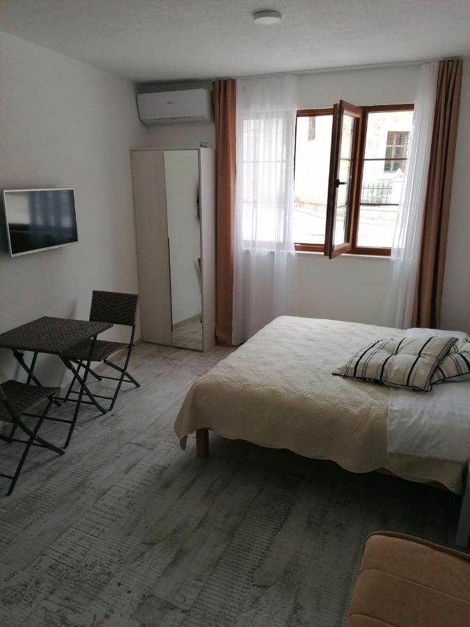 Vila Mira Trebinje Exterior foto